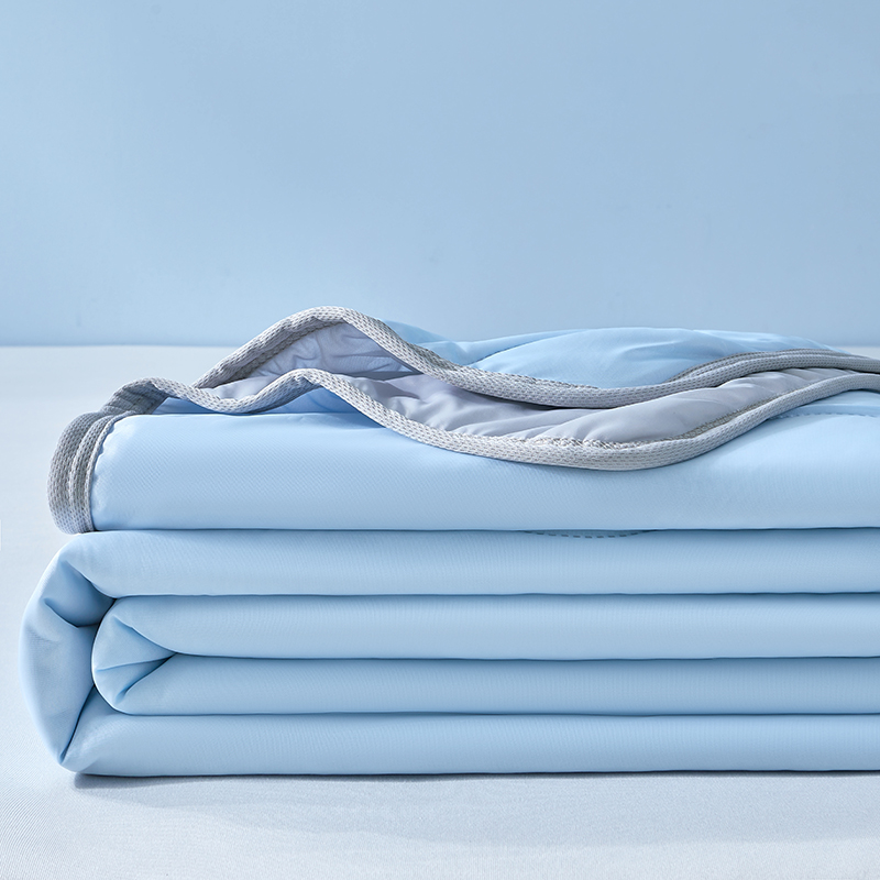 Coperta Rinfrescante Cozy Cool - Cooling Blanket Hot Sleepers recensione e prezzo